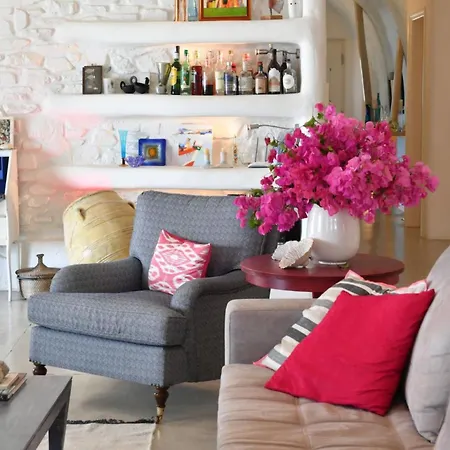 Impeccable 6-bed In Paros - Delion Βίλα *