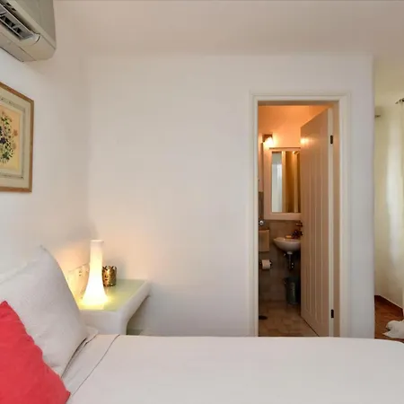 Impeccable 6-bed In Paros - Delion Krotiri